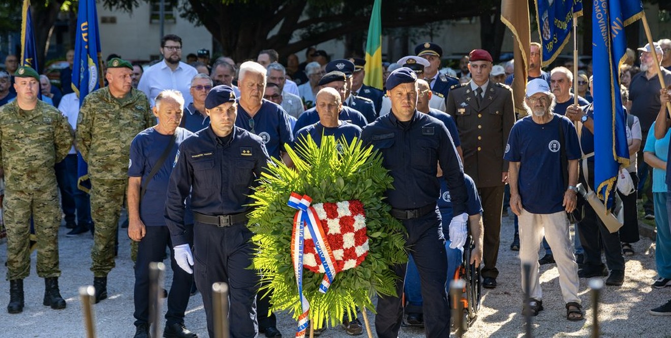 Naslovna fotografija